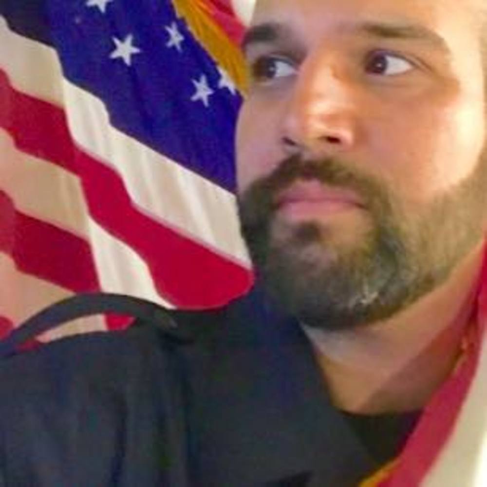 Meet your Posher, Dennis